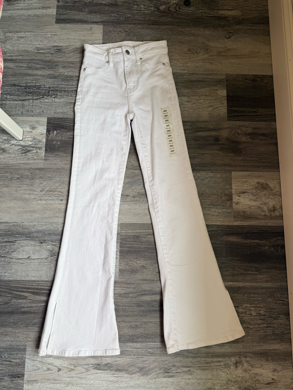 American Eagle Outfitters White High-Rise Flare Jeans